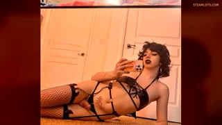 Some cutie bought me this sexy outfit, had to show the goonettes first ofc X>💜